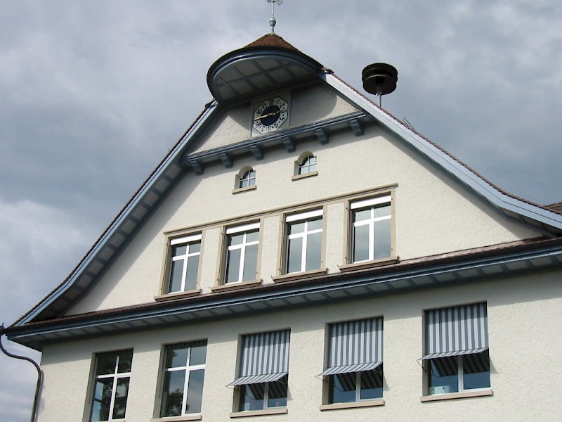 Schulhaus Güpf Hedingen, Sanierung des Alten Schulhauses, Aussenansicht